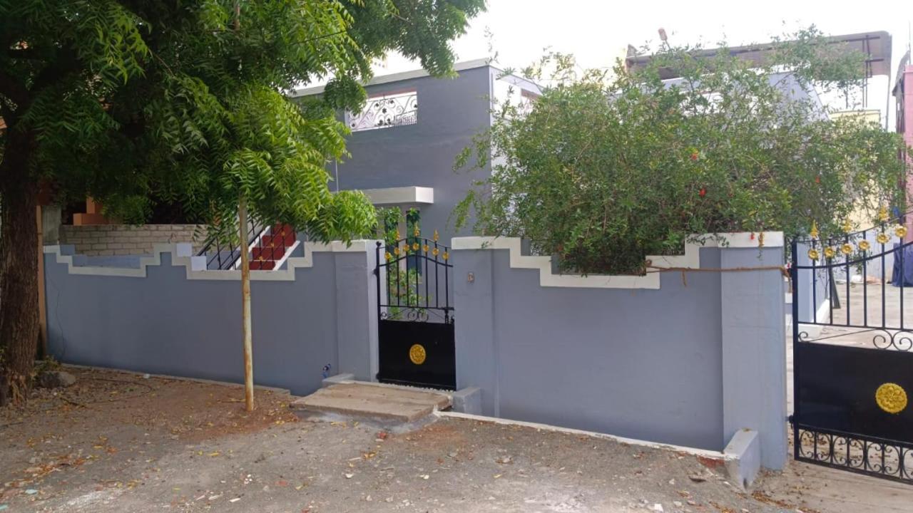 Madurai Koodal Nagar Homestay Exteriör bild